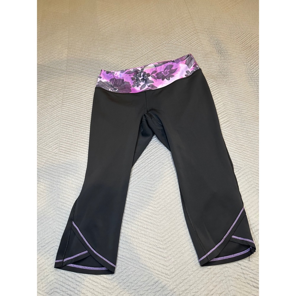 New Balance Revolution in Motion Black Purple Floral Crop Leggings Medium